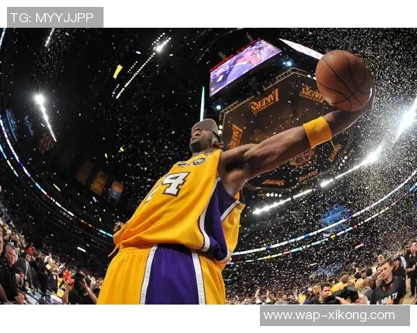 18年前的今天科比常规赛生涯总得分突破20000分的辉煌时刻